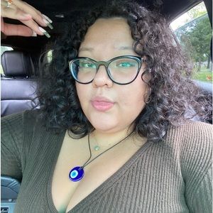 Meet your Posher, Jocelyn